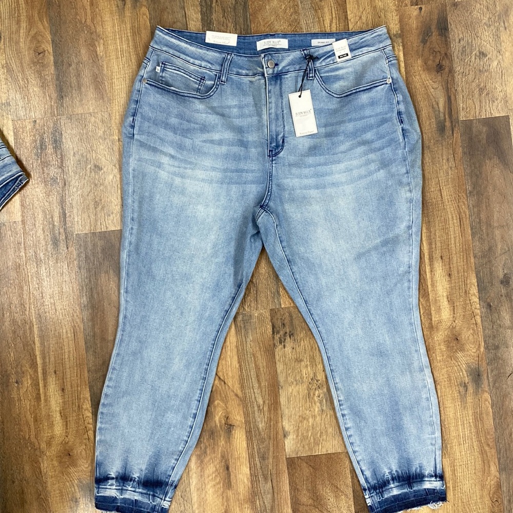 JUDY BLUE JEANS MID RISE SKINNY FIT